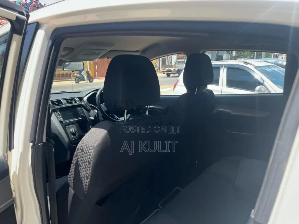 Mahindra KUV 100 2023 SUV (Used)