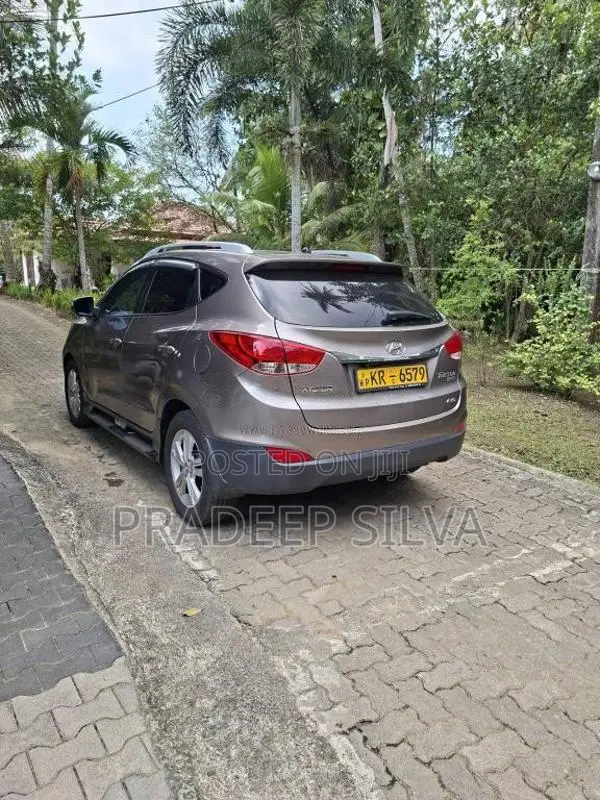 Hyundai Tucson 2011 SUV (Used)