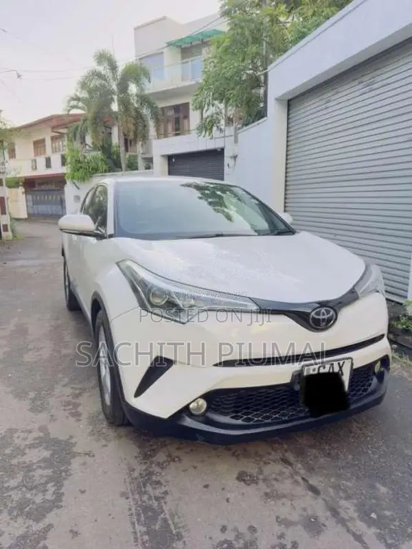 Toyota CHR 2017 SUV (Used)
