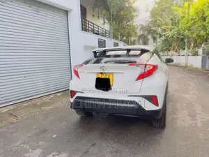 Toyota CHR 2017 SUV (Used)