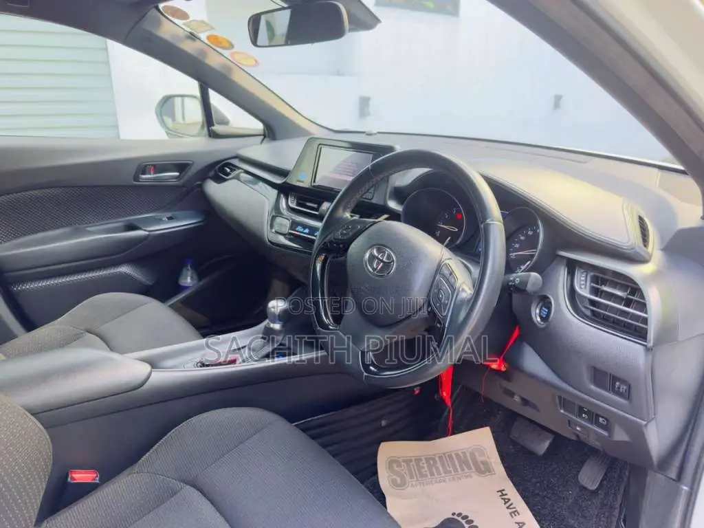 Toyota CHR 2017 SUV (Used)