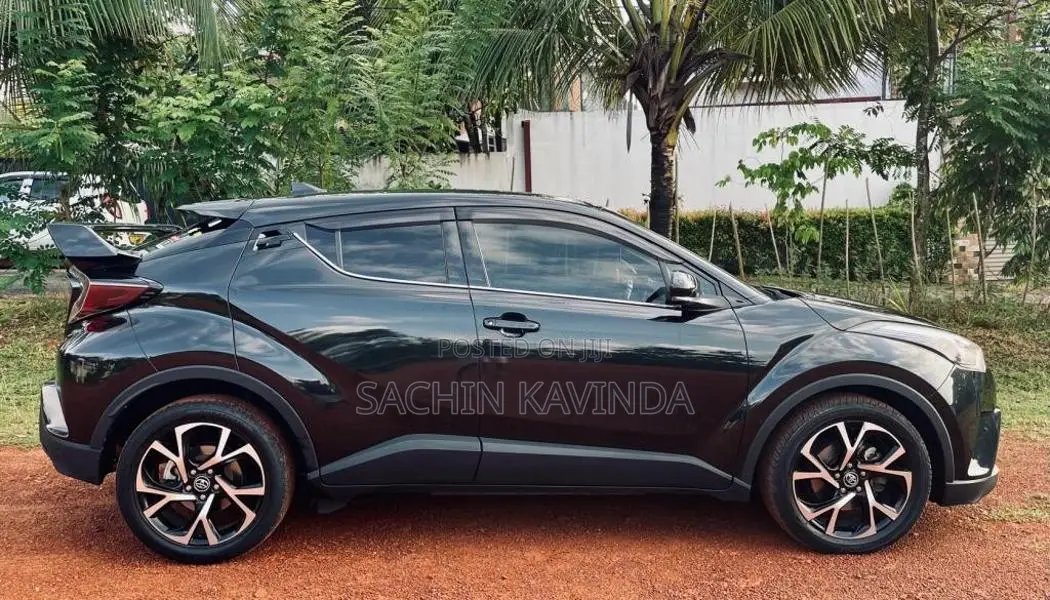 Toyota CHR 2017 SUV (Used)