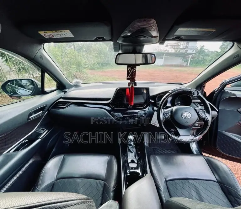 Toyota CHR 2017 SUV (Used)