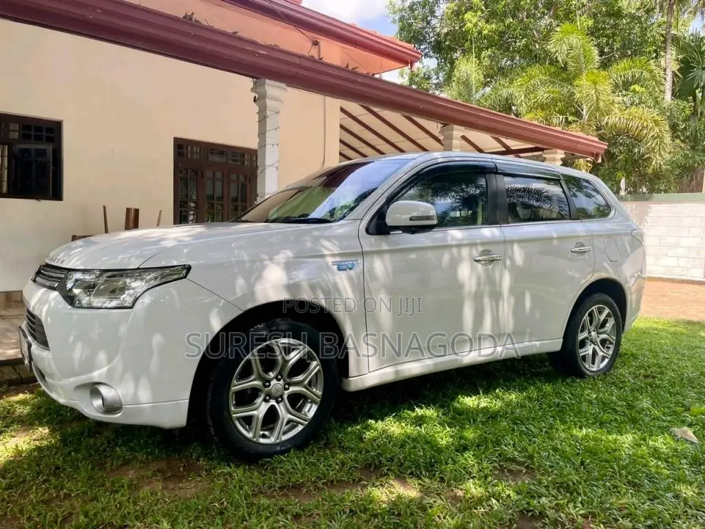 Mitsubishi Outlander 2014 SUV (Used)