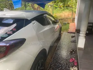 Toyota CHR 2017 SUV (Used)
