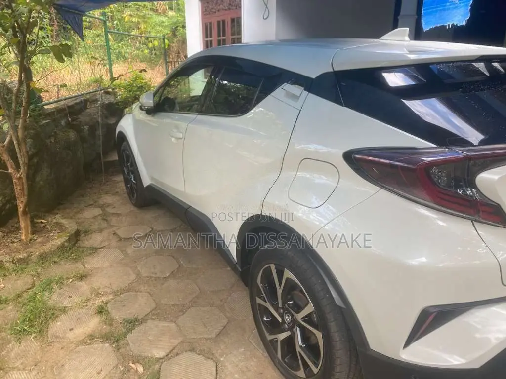 Toyota CHR 2017 SUV (Used)