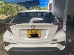 Toyota CHR 2017 SUV (Used)