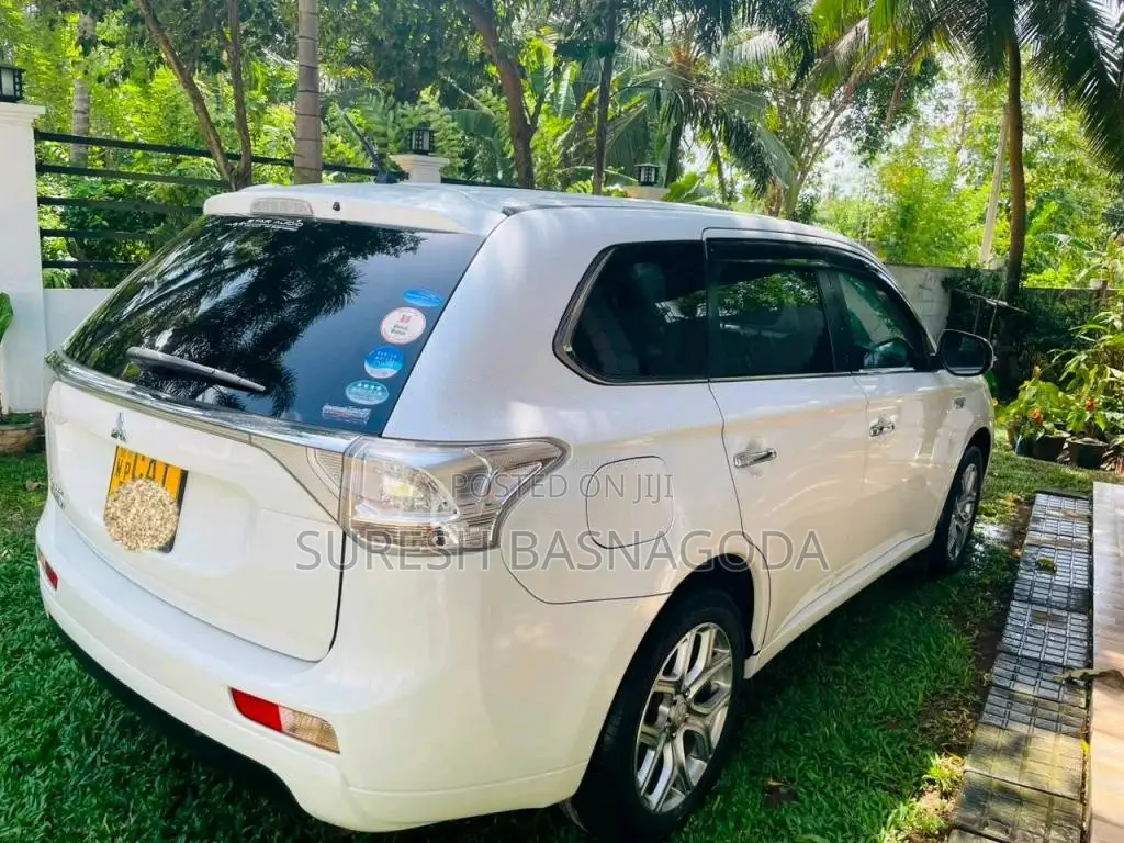 Mitsubishi Outlander 2014 SUV (Used)