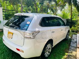 Mitsubishi Outlander 2014 SUV (Used)