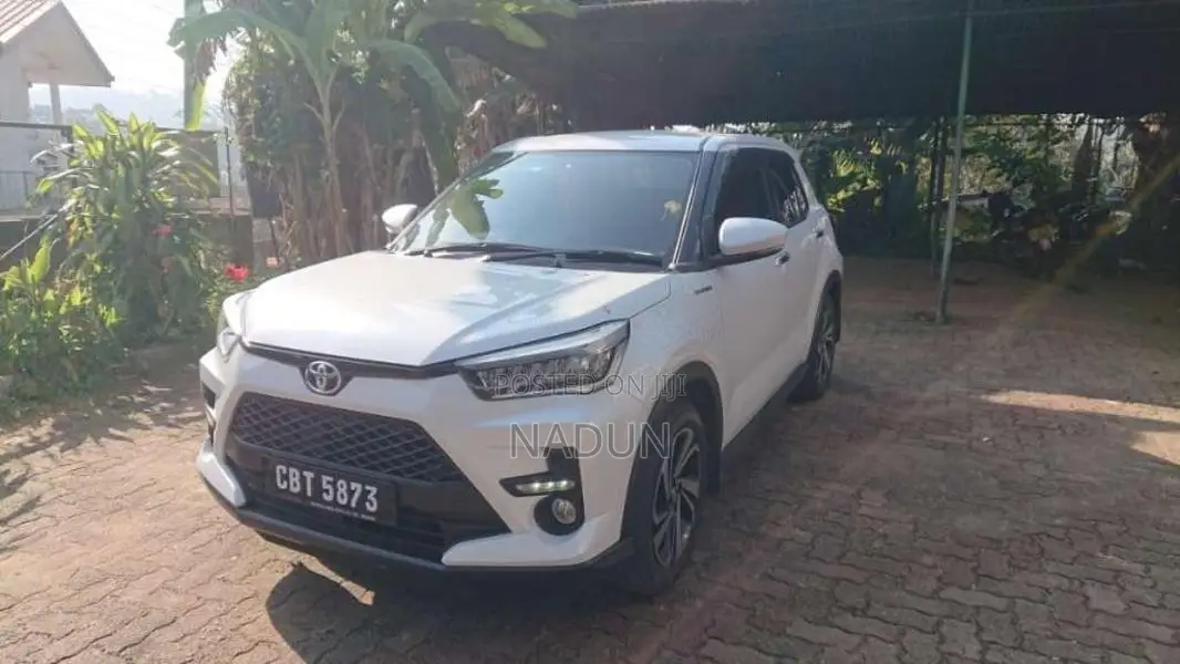 Toyota Raize 2025 SUV (Used)