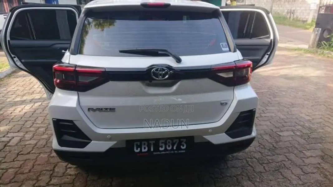Toyota Raize 2025 SUV (Used)