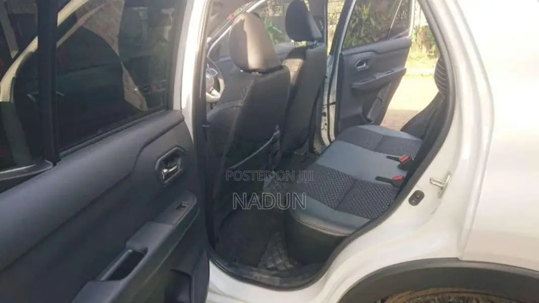 Toyota Raize 2025 SUV (Used)