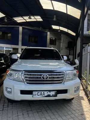 Toyota Land Cruiser V8 VX 2013 SUV (Used)