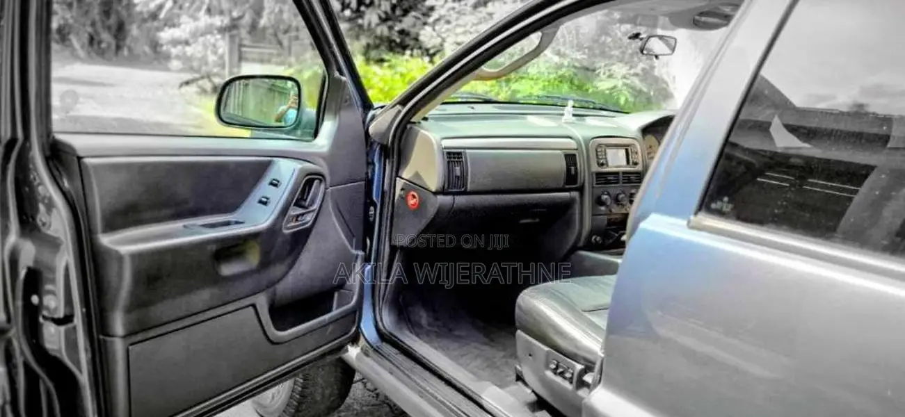 Jeep Grand Cherokee Lerado 2004 SUV (Used)