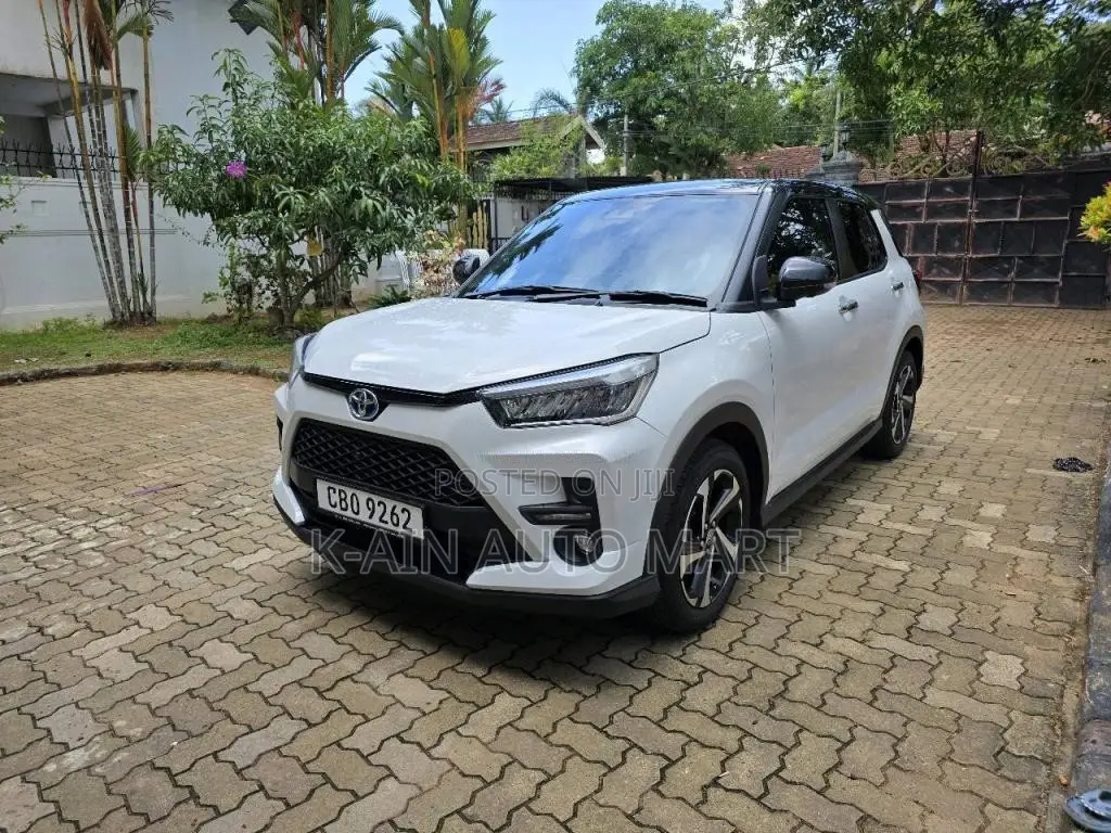 Toyota Raize HYBRID 2025 SUV (Used)