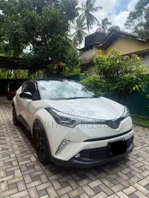Toyota CHR 2019 SUV (Used)