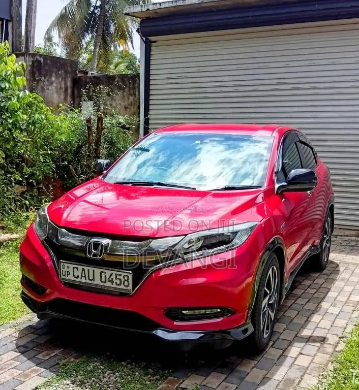 Honda VEZEL RS SENSING 2017 SUV (Used)