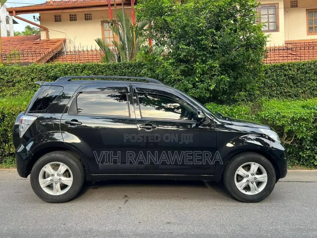 Toyota Rush 2013 SUV (Used)