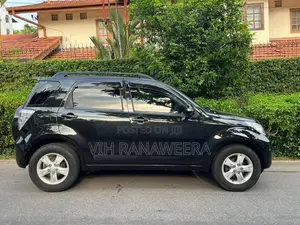 Toyota Rush 2013 SUV (Used)