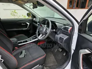 Toyota Raize HYBRID 2025 SUV (Used)
