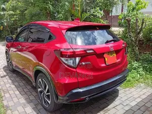 Honda VEZEL RS SENSING 2017 SUV (Used)