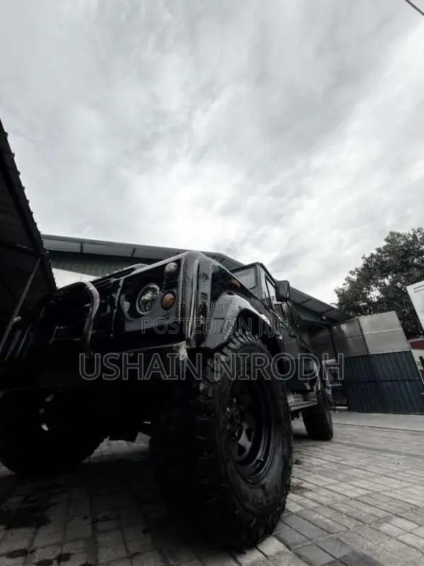 Land-Rover Defender 1979 SUV (Used)