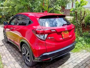 Honda VEZEL RS SENSING 2017 SUV (Used)