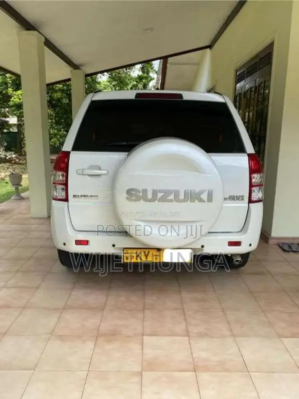 Suzuki Grand Vitara 2012 SUV (Used)