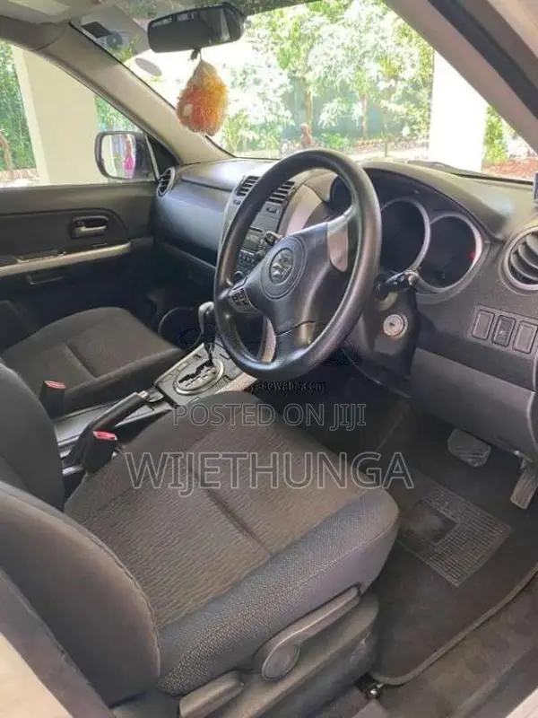 Suzuki Grand Vitara 2012 SUV (Used)