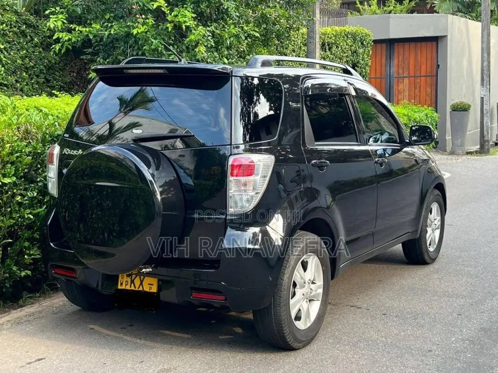 Toyota Rush 2013 SUV (Used)
