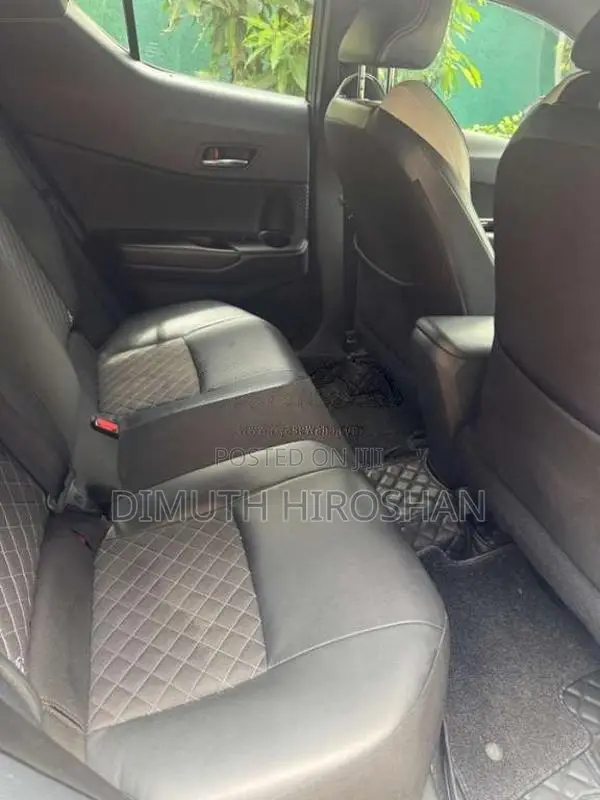 Toyota CHR 2019 SUV (Used)
