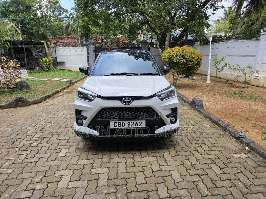 Toyota Raize HYBRID 2025 SUV (Used)
