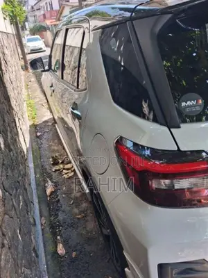 Toyota Raize 2025 SUV (Used)