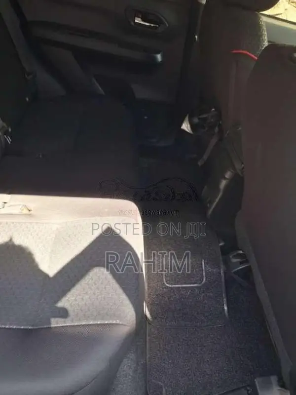 Toyota Raize 2025 SUV (Used)