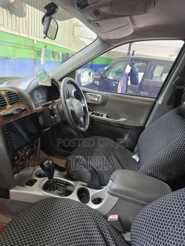 Hyundai Santa Fe 2001 SUV (Used)