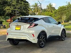 Toyota CHR 2017 SUV (Used)