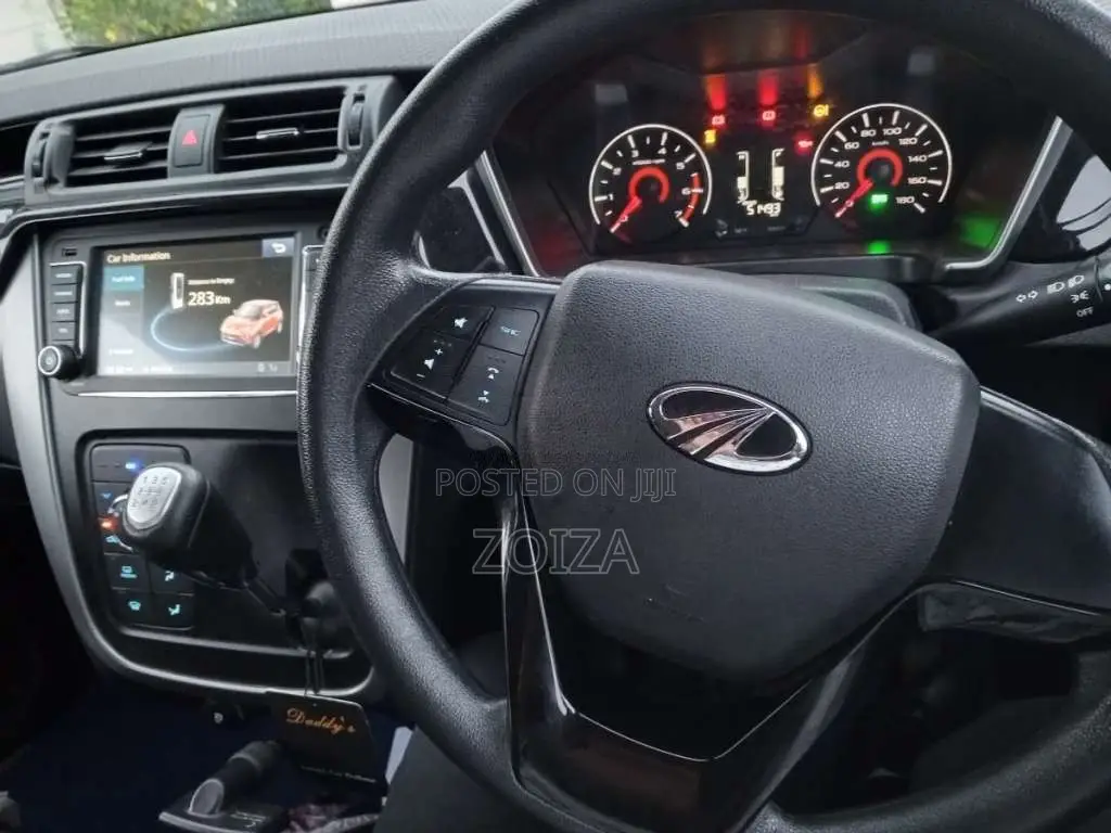 Mahindra Kuv 100 2022 SUV (Used)