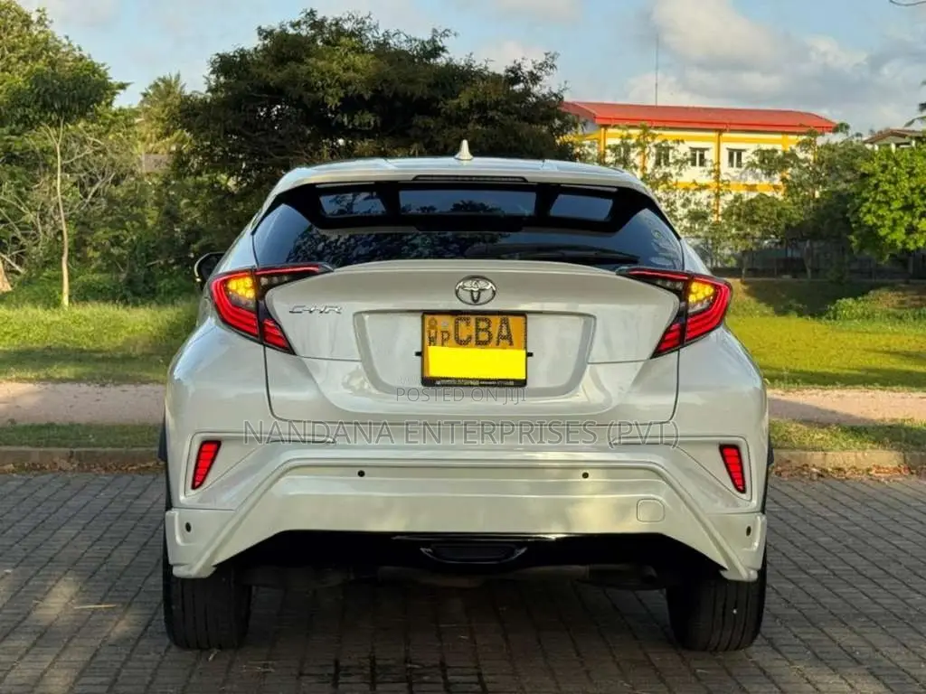 Toyota CHR 2017 SUV (Used)