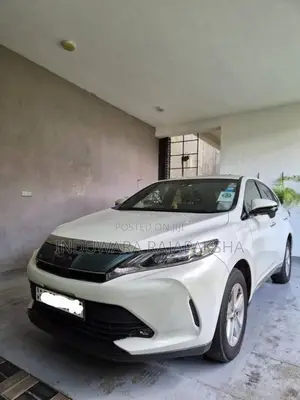 Toyota Harrier 2017 SUV (Used)