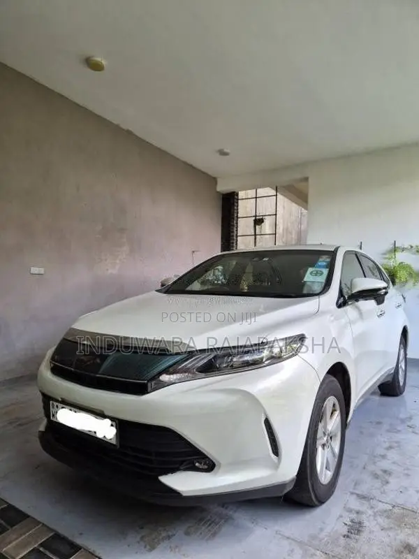 Toyota Harrier 2017 SUV (Used)