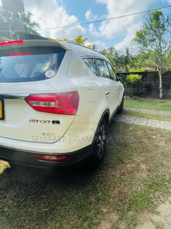 DFSK 580 2021 SUV (Used)