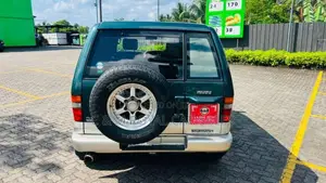 Isuzu Bighorn 1986 SUV (Used)