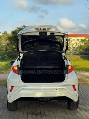 Toyota CHR 2017 SUV (Used)