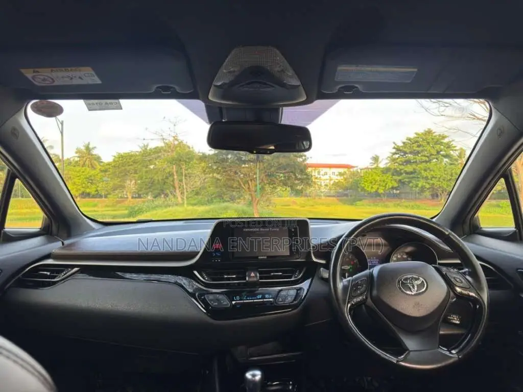 Toyota CHR 2017 SUV (Used)