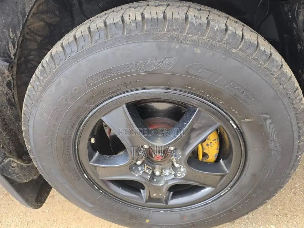 Hyundai Santa Fe 2001 SUV (Used)