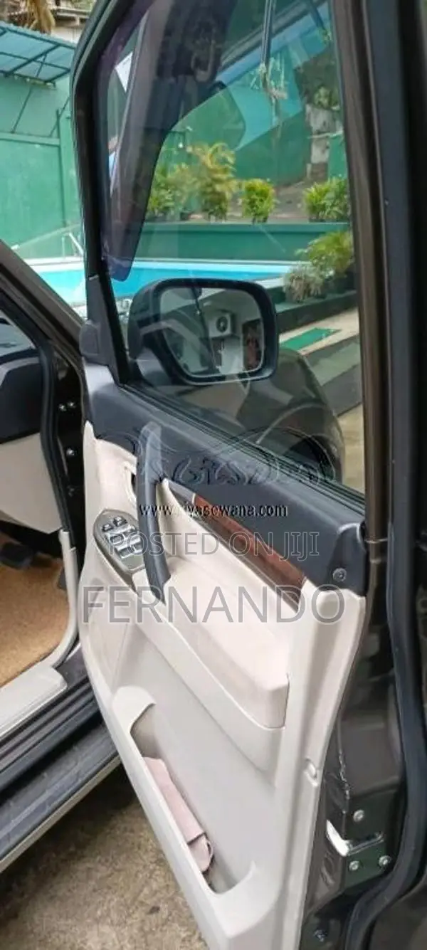 Mitsubishi Montero 2013 SUV (Used)