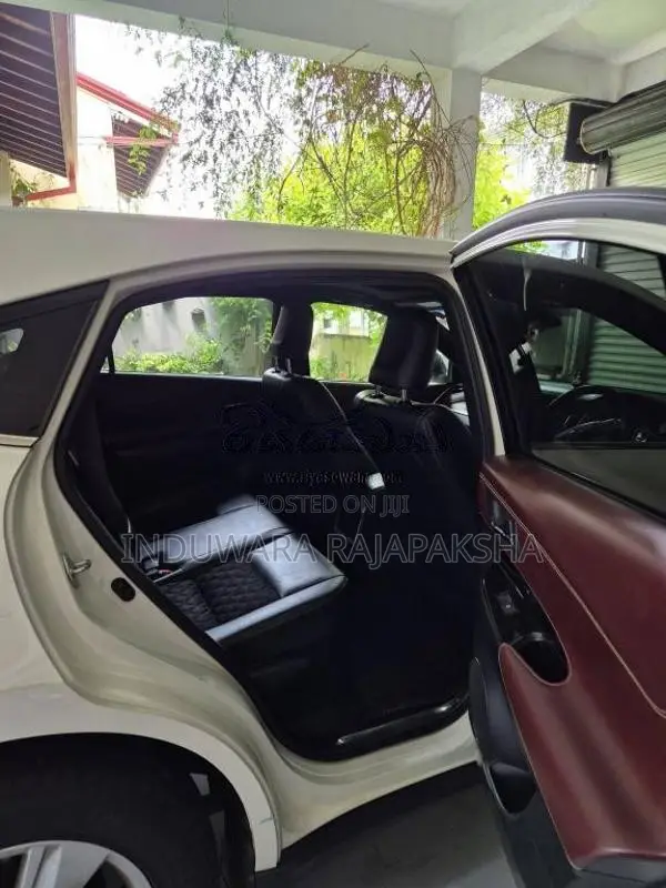Toyota Harrier 2017 SUV (Used)