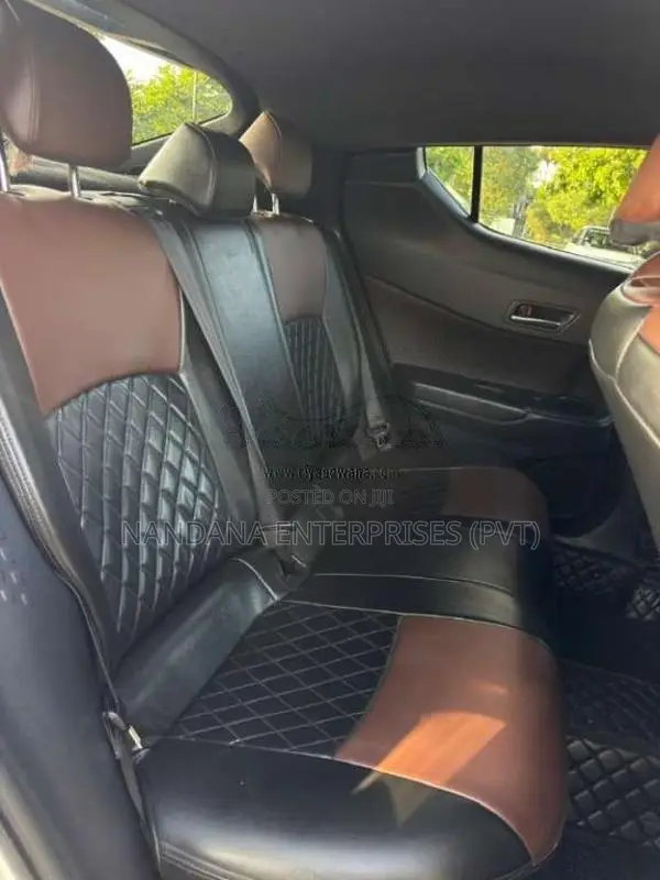 Toyota CHR 2017 SUV (Used)