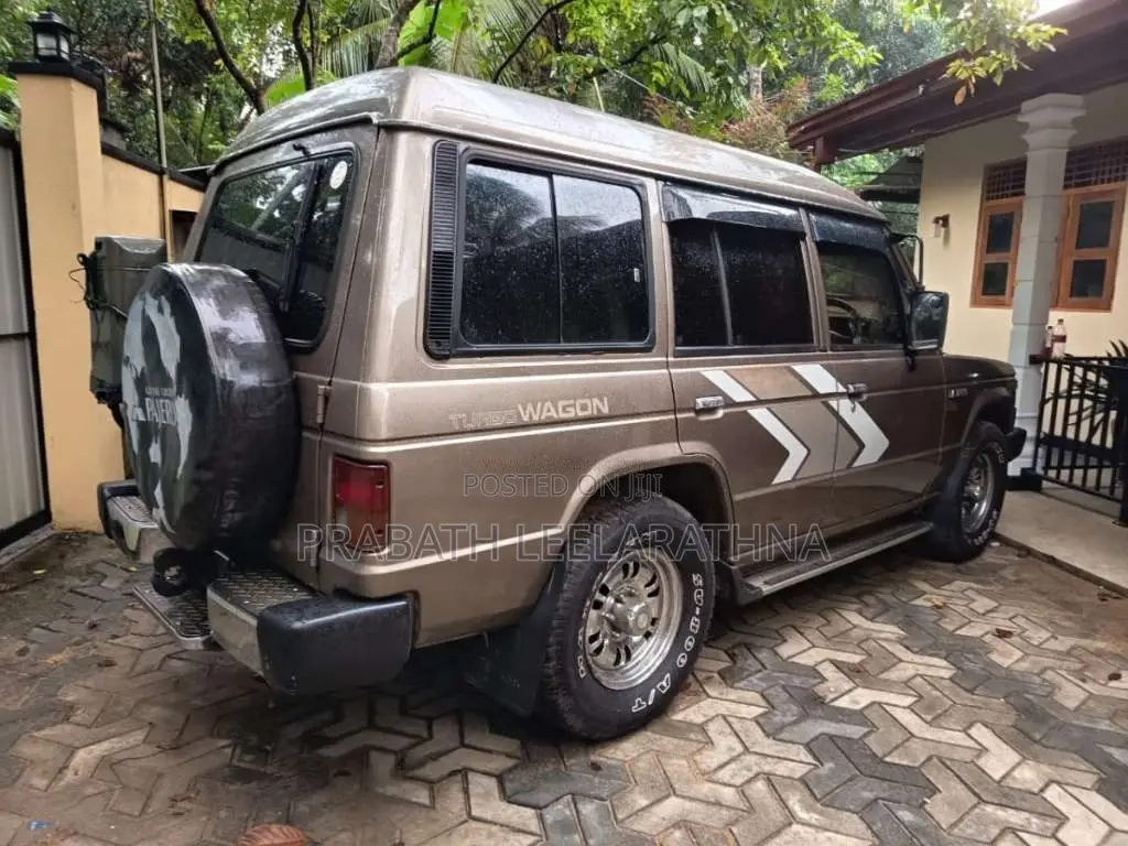 Mitsubishi Pajero 1989 SUV (Used)
