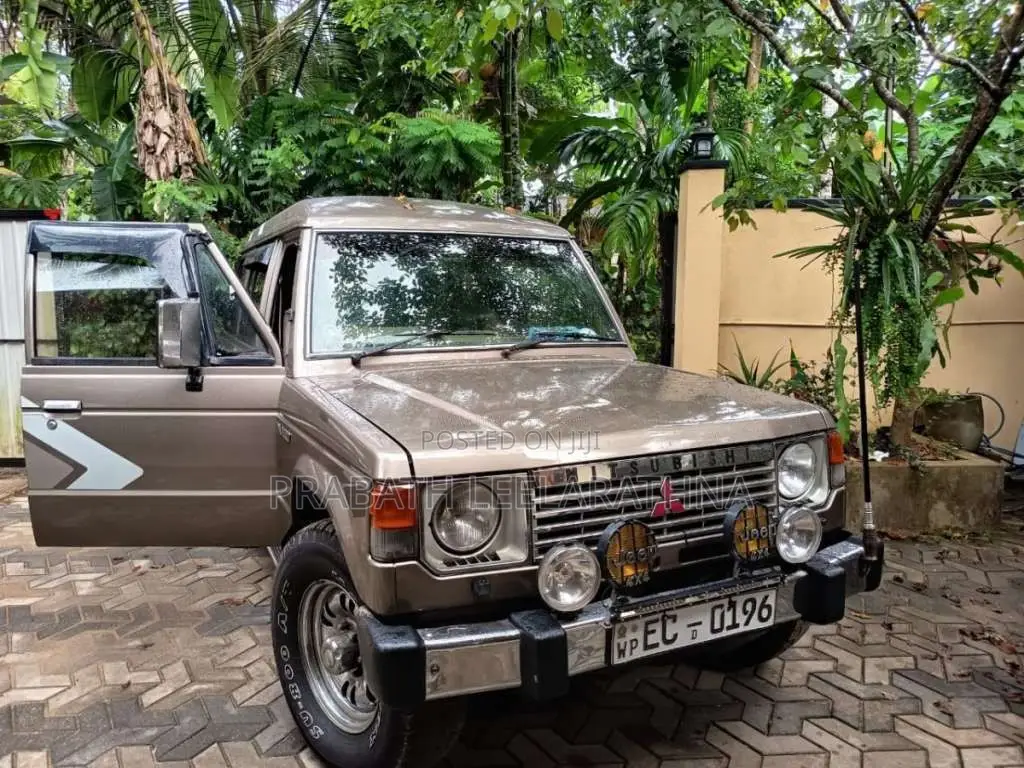 Mitsubishi Pajero 1989 SUV (Used)